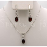 Stříbrná souprava přívěšek náušnice granát a zirkony ovál | SPERKYAJA.CZ