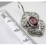 Stříbrné náušnice granát šiška  Náušnice