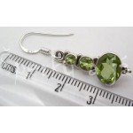 Stříbrné náušnice olivín sněhulák Náušnice
