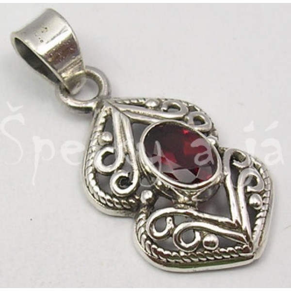 Stříbrný přívěšek granát šiška | SPERKYAJA.CZ