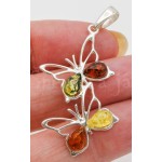 Stříbrný přívěšek jantar trikolor motýli Přívěšky