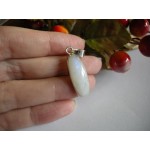 Stříbrný přívěšek měsíční kámen ovál dlouhý Přívěšky