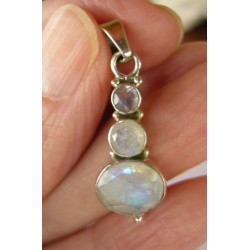 Stříbrný přívěšek měsíční kámen sněhulák Přívěšky