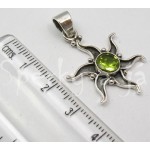 Stříbrný přívěšek olivín slunce Přívěšky