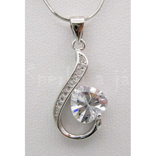 Stříbrný přívěšek srdce zirkony  | SPERKYAJA.CZ