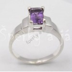 Stříbrný prsten ametyst obdélník Prsteny