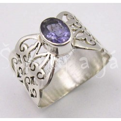 Stříbrný  prsten iolit ovál Prsteny