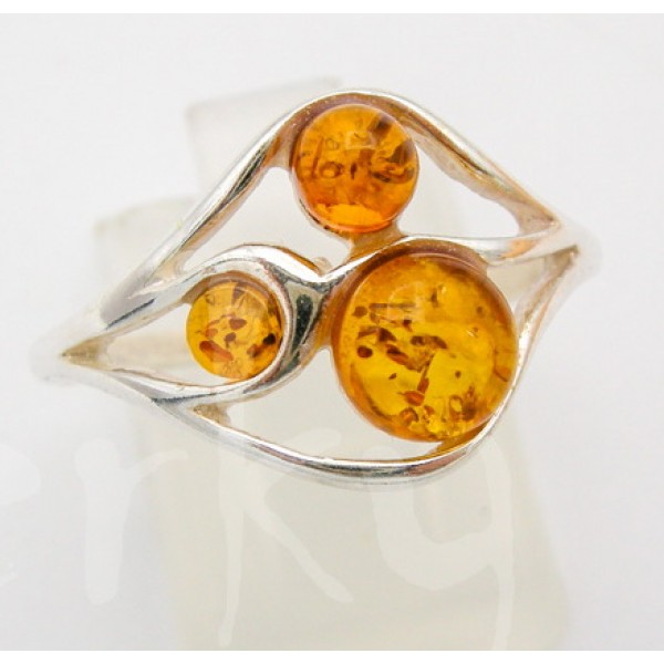 Stříbrný prsten jantar  Prsteny