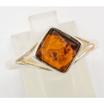 Stříbrný prsten  jantar čtverec Prsteny