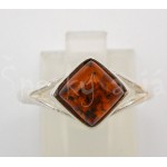 Stříbrný prsten  jantar čtverec Prsteny