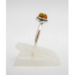 Stříbrný prsten jantar kulatý Prsteny