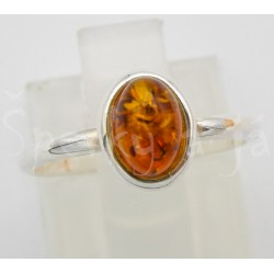 Stříbrný prsten jantar ovál Prsteny