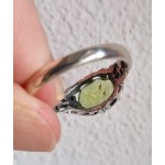 Stříbrný prsten olivín ovál Prsteny