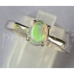 Stříbrný prsten opál ovál Prsteny