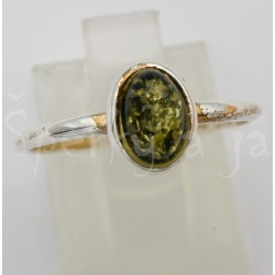 Stříbrný prsten zelený jantar ovál