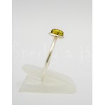 Stříbrný prsten zelený jantar ovál Prsteny