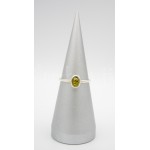 Stříbrný prsten zelený jantar ovál Prsteny